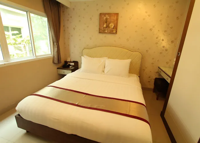 Hotel At Suvarnabhumi 4*